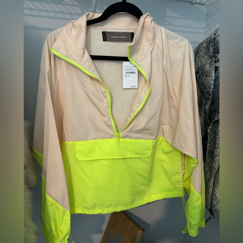 NWT Windbreaker